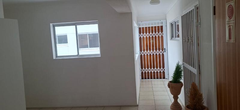 To Let 2 Bedroom Property for Rent in Sea Point Western Cape